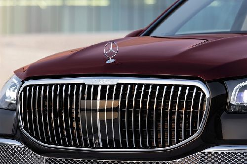 Maybach GLS Grille View