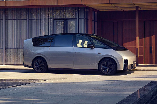 Li Auto Mega Front angle low view