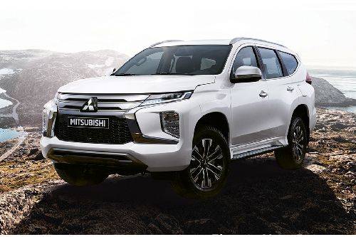 Mitsubishi Montero Sport Front Side View