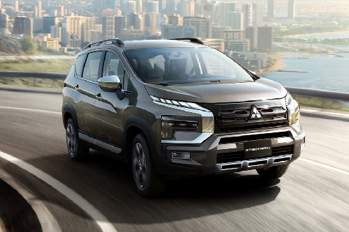 Front Medium View Mitsubishi Xpander Cross Front Medium View