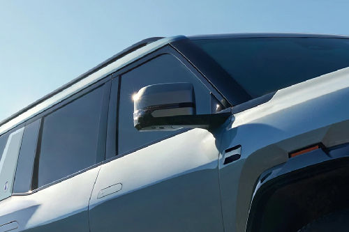 Denza B8 Drivers Side Mirror Front Angle