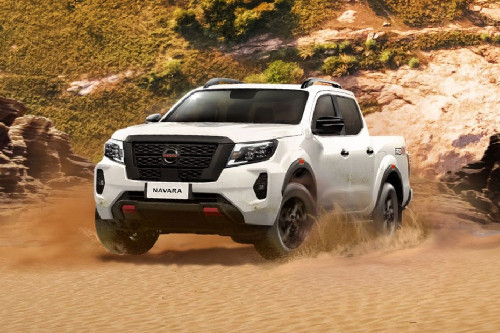 Nissan Navara 2.5L EL MT 4x2