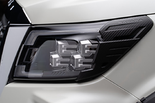 Navara Headlight