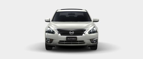 Full Front View of Altima (2014-2018)