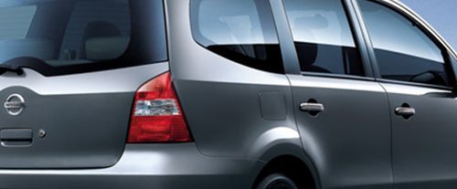 Grand Livina Tail light