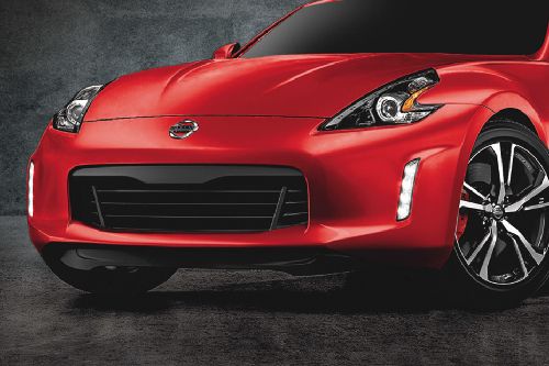 370Z Grille View