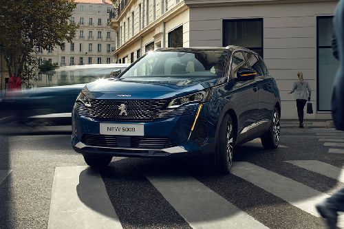 5008 Front deep low Angle View