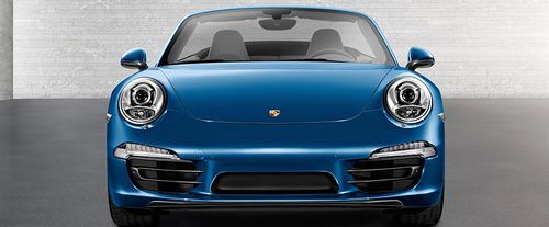 Full Front View of 911 Carrera 4 Cabriolet