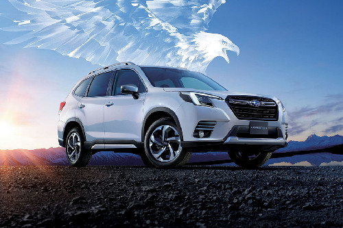 Subaru Forester Front angle low view