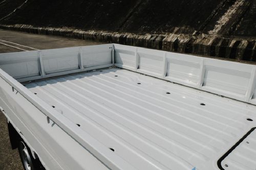 Suzuki Carry Storage Box View