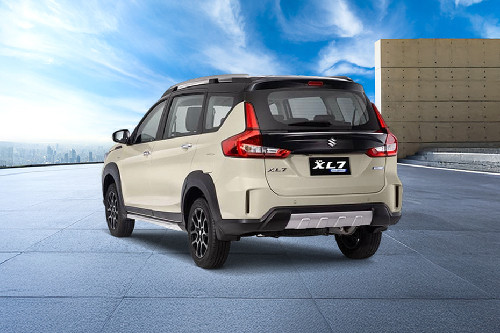 Rear Medium View of Suzuki XL7 Hybrid