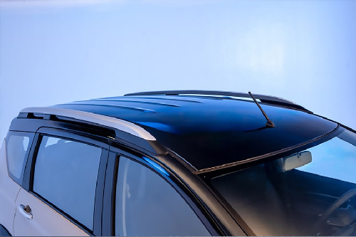XL7 Hybrid roof rail