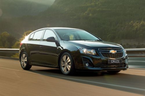 Chevrolet Cruze Front Cross Side View