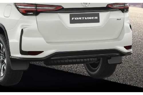 Exhaust Pipe of Toyota Fortuner
