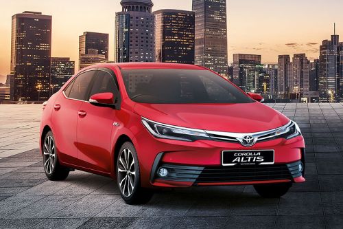 Toyota Corolla Altis (2016-2018) Front Medium View
