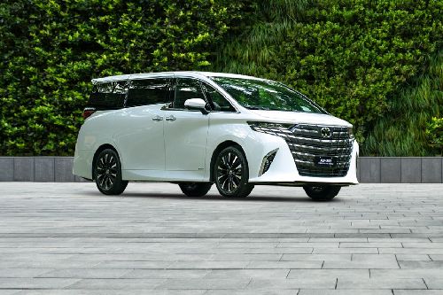 Alphard Front angle low view