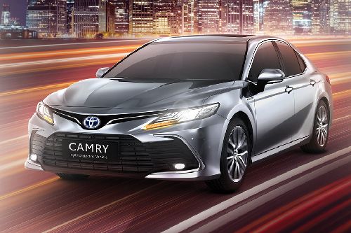 Toyota Camry Front Side View