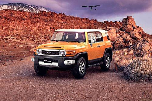 Тойота fj cruiser 2022 фото