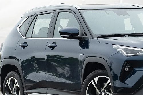 Toyota Yaris Cross Drivers Side Mirror Front Angle