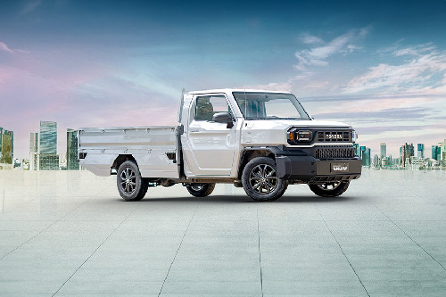 Front Angle Low View Toyota Tamaraw Front angle low view