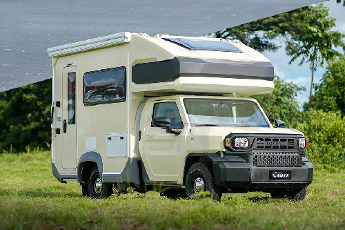 Toyota Tamaraw Front Cross Side View