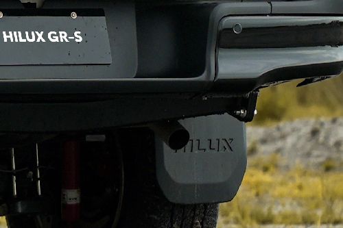 Exhaust Pipe of Toyota Hilux