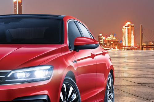 Volkswagen Lamando Drivers Side Mirror Front Angle