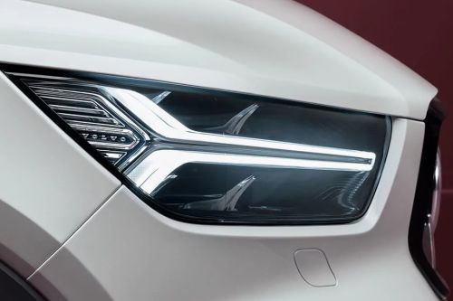 XC40 Headlight