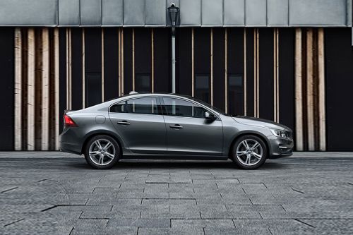 Volvo S60 Drivers Sideview