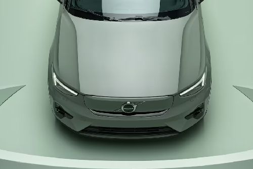 XC40 Recharge Grille View