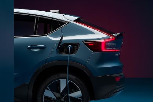 Exhaust Pipe of Volvo C40 Recharge