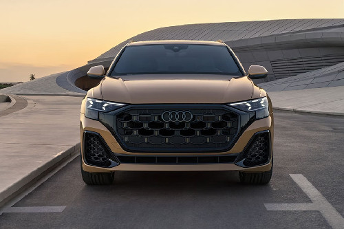 Full Front View Full Front View of Q8