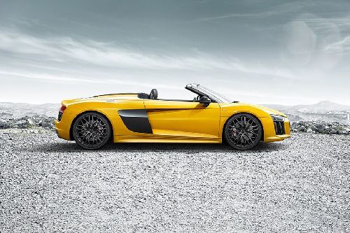Audi R8 Spyder Drivers Sideview