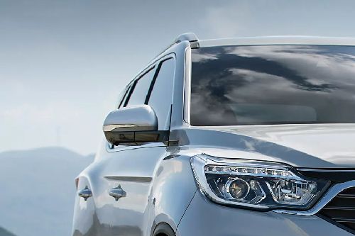 Ssangyong Rexton Drivers Side Mirror Front Angle