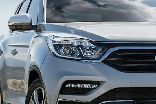 Rexton Headlight
