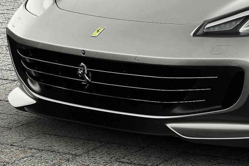 GTC4Lusso T Grille View