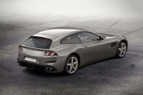GTC4Lusso T Rear angle view