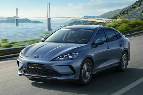 BYD Seal 5 DM-i Front angle low view