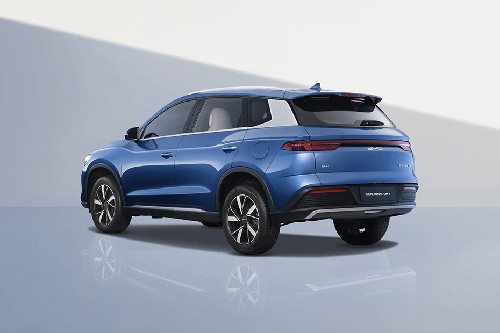 Rear Cross Side View of BYD Sealion 5 DM-i