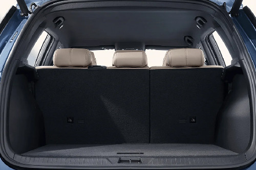 Trunk Open Closer View of Sealion 5 DM-i