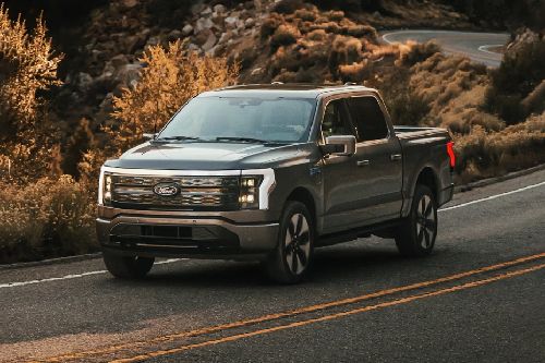 Ford F-150 2025 Front Side View