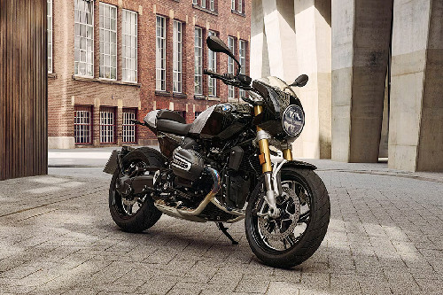 BMW R12 nineT Slant Rear View Full Image