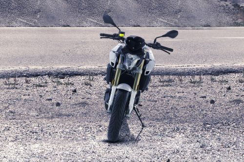 BMW F 800 Front View Full Image