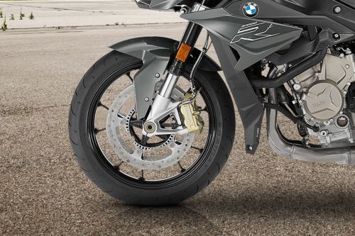 Now M Performance Parts for BMW Motorrad motorcycles too