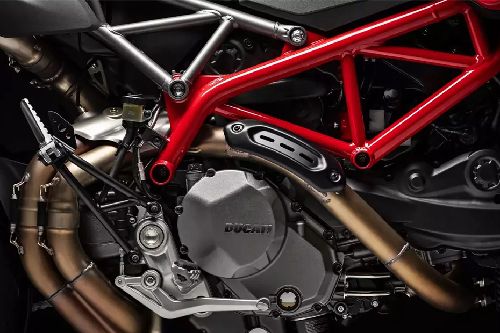 Engine View Ducati Hypermotard 950 Engine View