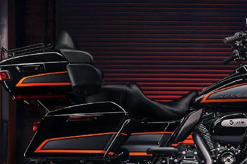 Harley-Davidson Road Glide Rider Seat View