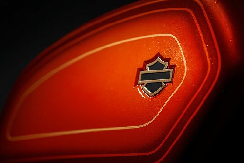 Harley-Davidson Low Rider El Diablo Fuel Tank View