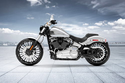 Left Side View Full Image Harley-Davidson Breakout 117 Left Side View Full Image