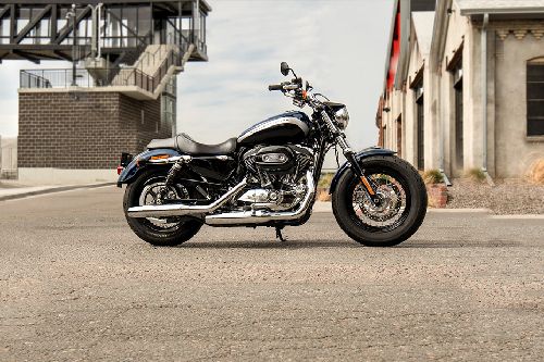 Harley-Davidson 1200 Custom Standard
