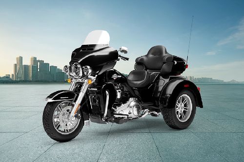 Harley-Davidson TRI Glide Ultra Slant Front View Full Image